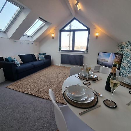 The Bunker-Luxe Central Falmouth Getaway With Stunning Sea Views Zewnętrze zdjęcie