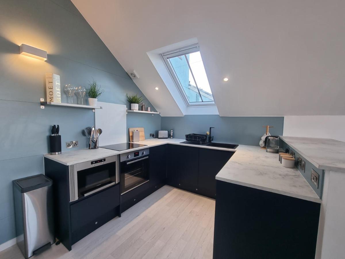 The Bunker-Luxe Central Falmouth Getaway With Stunning Sea Views Zewnętrze zdjęcie